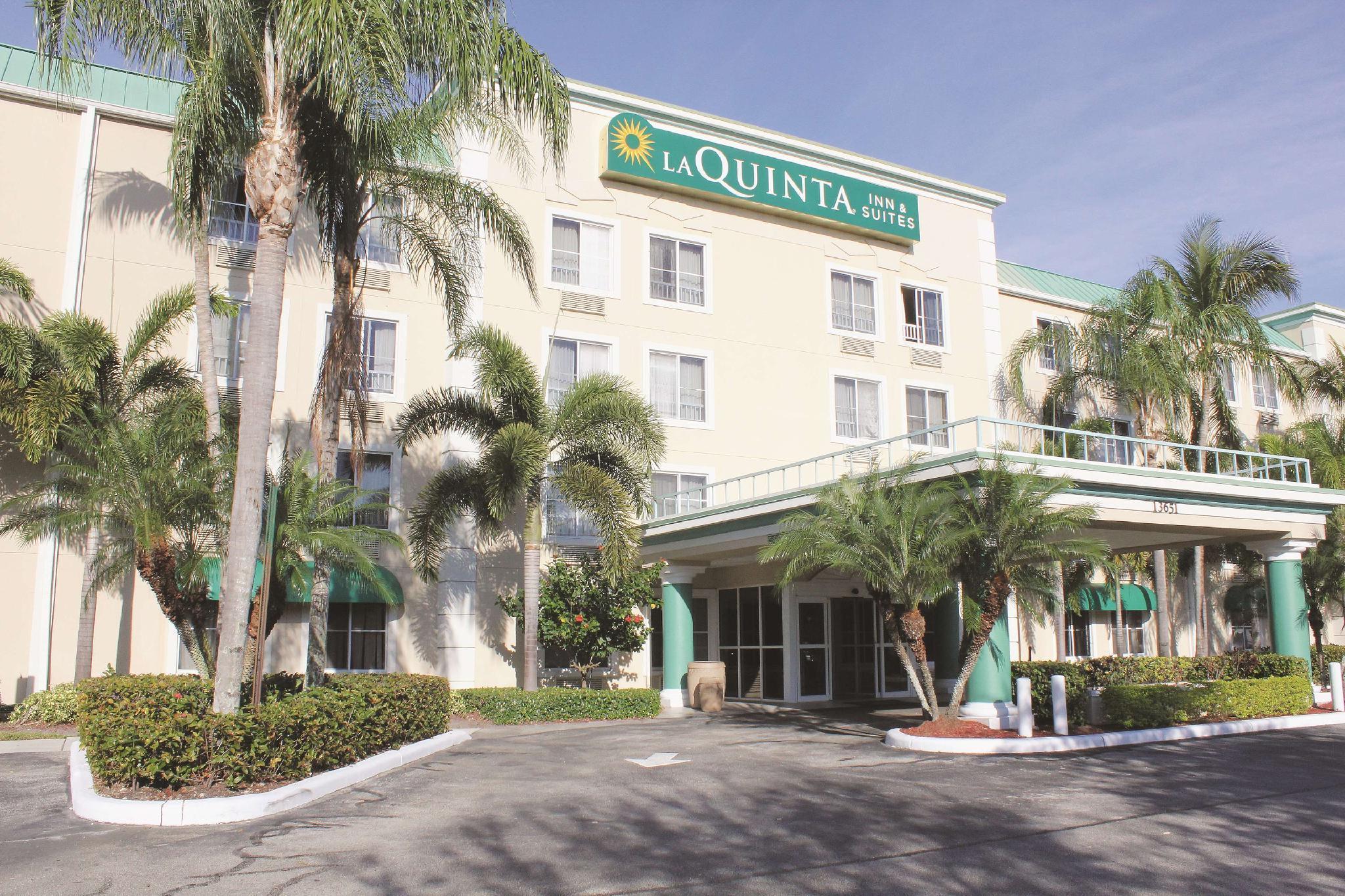 La Quinta Inn & Suites By Wyndham Sawgrass Sunrise Extérieur photo