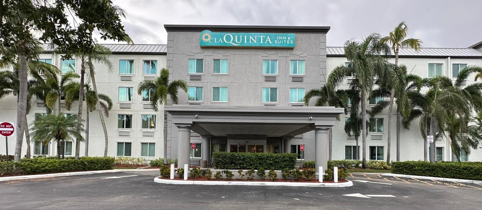 La Quinta Inn & Suites By Wyndham Sawgrass Sunrise Extérieur photo