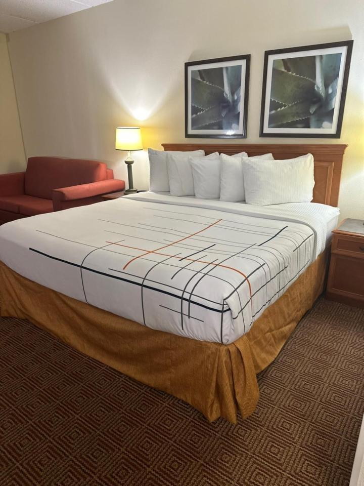 La Quinta Inn & Suites By Wyndham Sawgrass Sunrise Extérieur photo